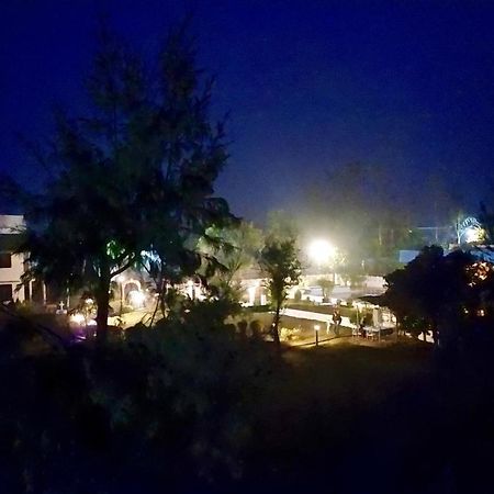 Swaraj Resorts Бхаратпур Экстерьер фото