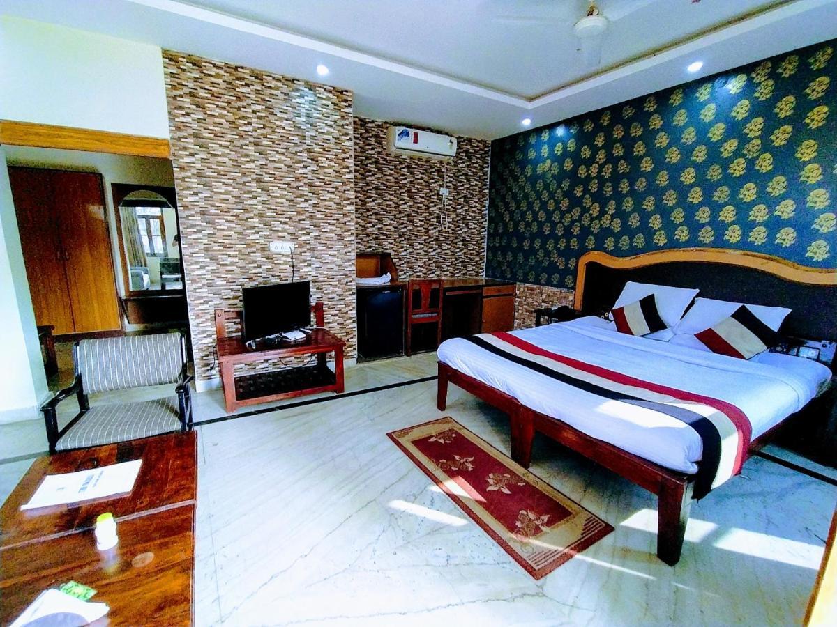 Swaraj Resorts Бхаратпур Экстерьер фото