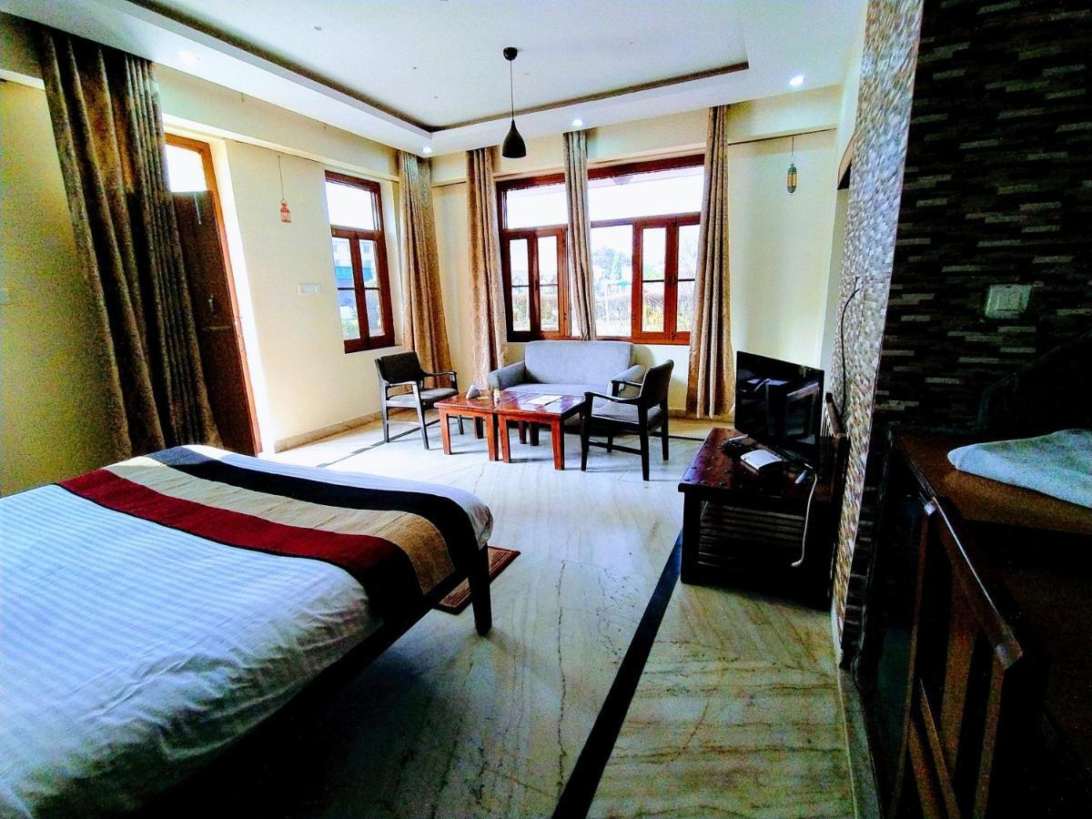 Swaraj Resorts Бхаратпур Экстерьер фото